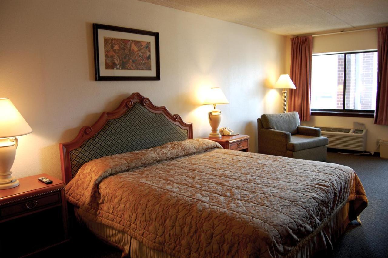 Columbus Inn Room photo